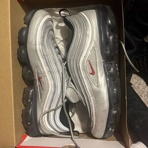 Gently worn Men’s Vapormax 97 silver bullet no receipt